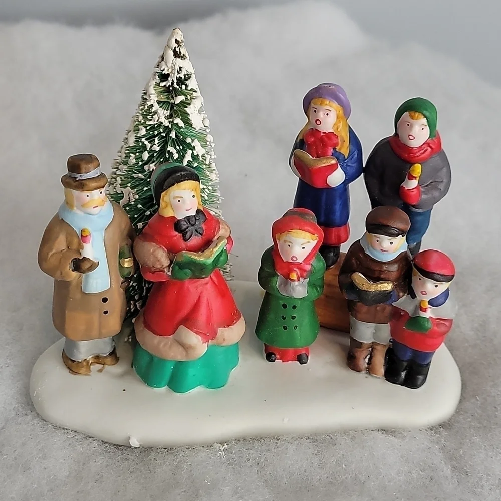 Vintage 1995 Lemax Dickensvale Porcelain Group Carollers Style 53134